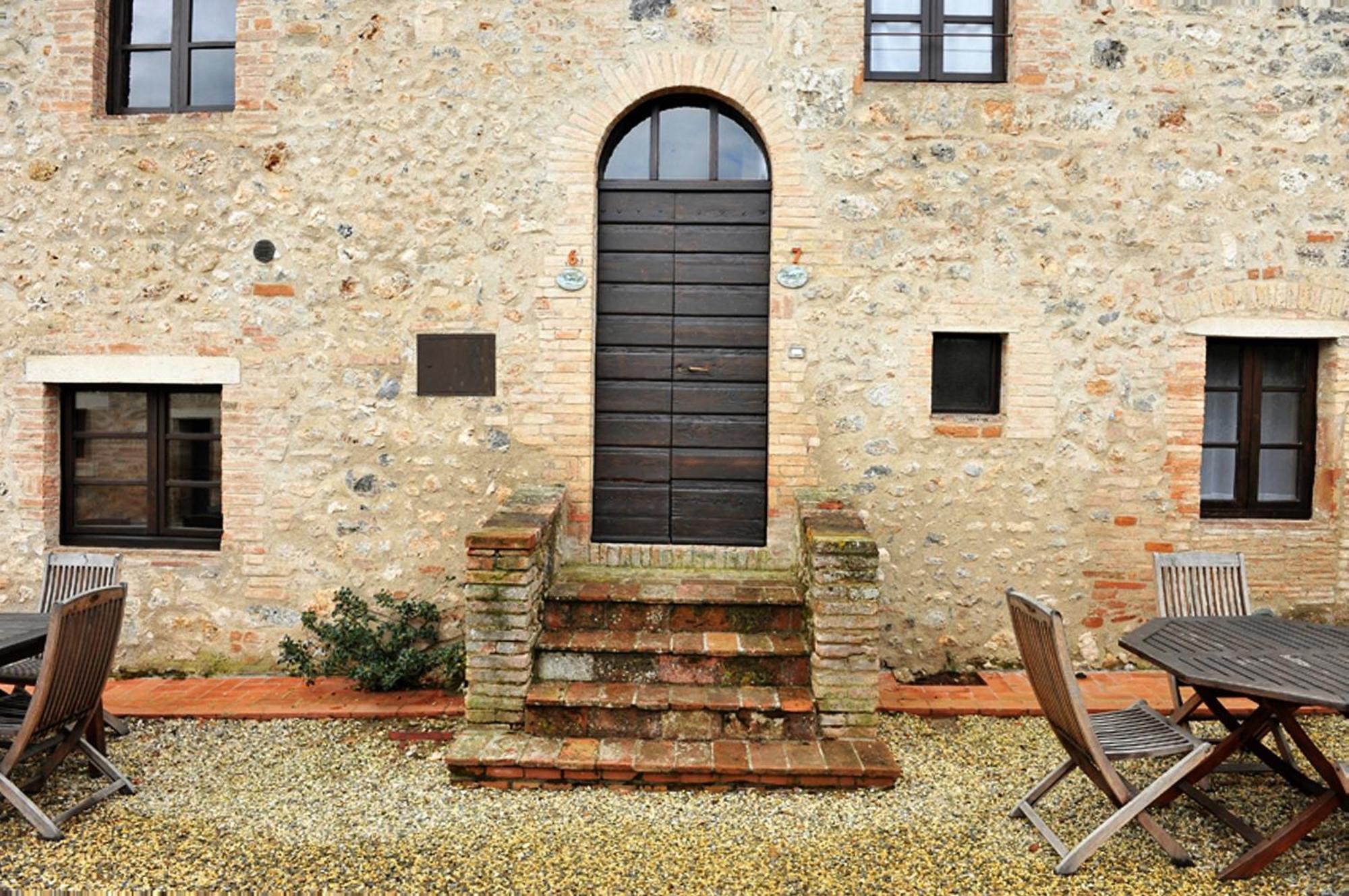 Fattoria Agriturismo Nerbona Casole dʼElsa Exterior foto